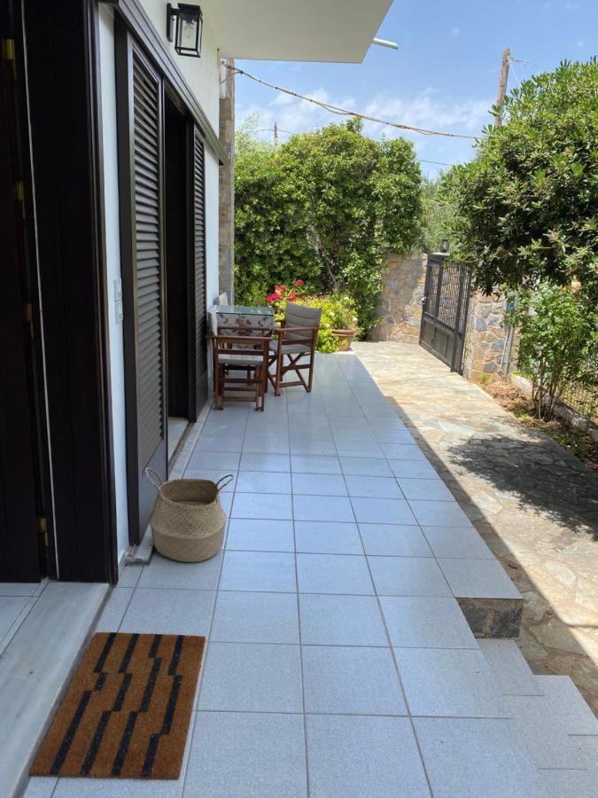 Apartamento Eratous Seaside House Varnavas Exterior foto